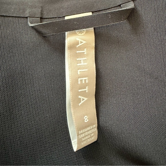 ATHLETA Interstellar Blazer Snap Closure Zip Pockets sleek design Size 8 - Picture 9 of 10